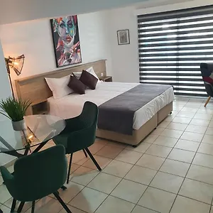 Bay Apartment Larnaka