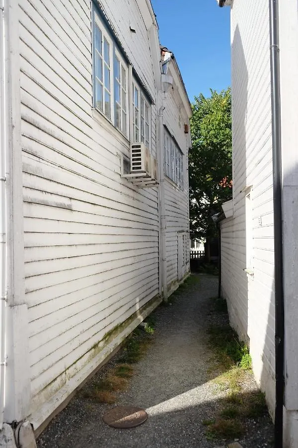 Apartment Ferienwohnung Charming Bergen House, Rare Historic House From 1779, Whole House Norwegen