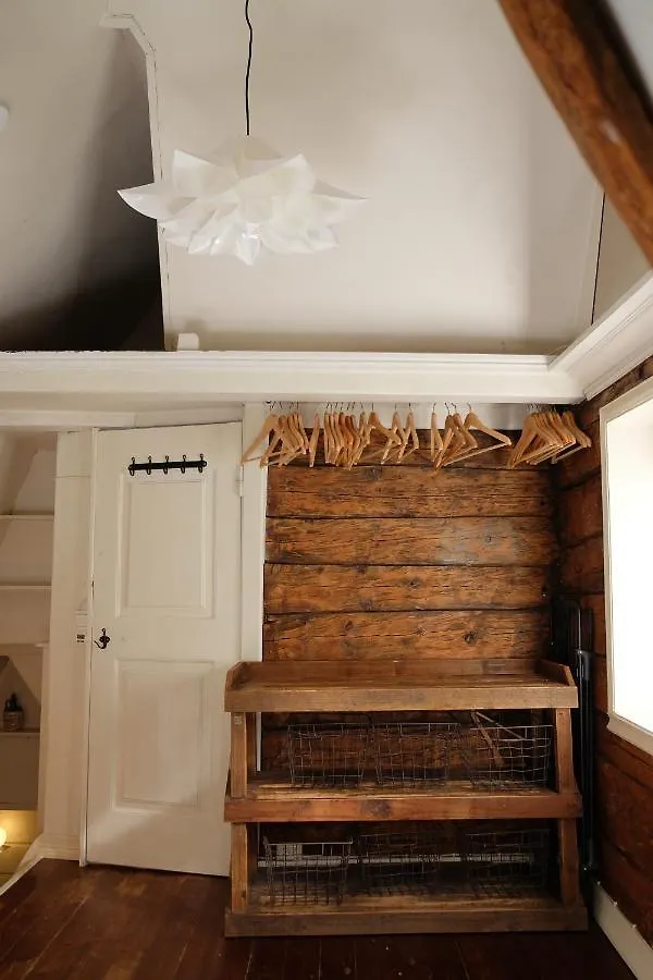 Apartment Ferienwohnung Charming Bergen House, Rare Historic House From 1779, Whole House