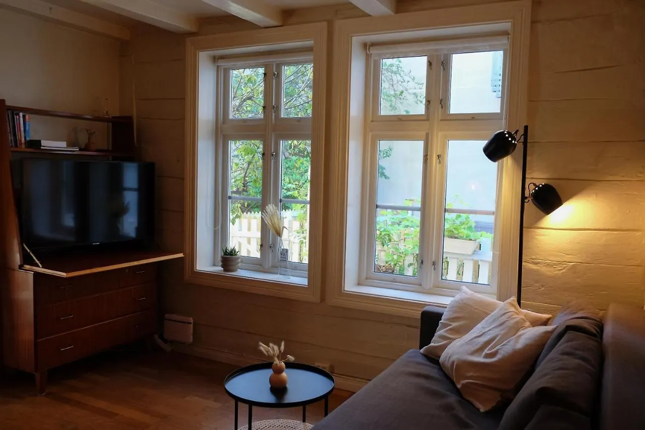 Ferienwohnung Charming Bergen House, Rare Historic House From 1779, Whole House